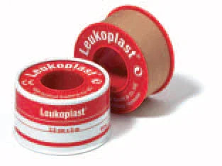 CEROTTO CHIRURGICO PER FISSAGGIO MEDICAZIONI IN ROCCHETTO LEUKOPLAST SUPPORTO VISCOSA COLOR PELLE MASSA ADESIVA CAUCCIU' OSSIDO DI ZINCO 2,5X500CM - Farmaspeed
